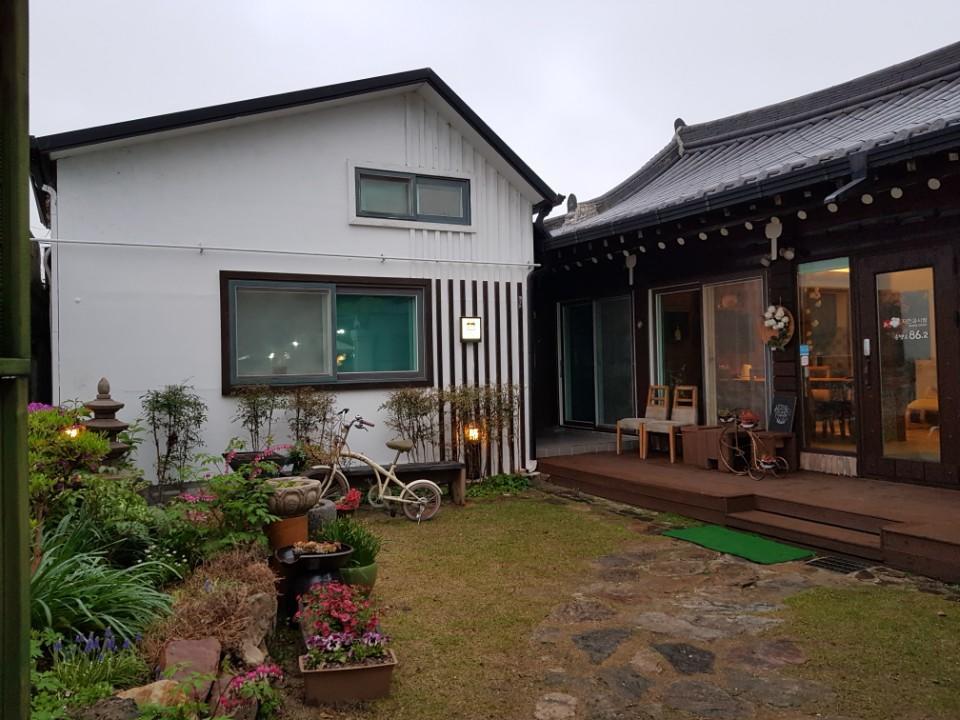 Eunhaengro 86.2 Hotel Jeonju Exterior photo