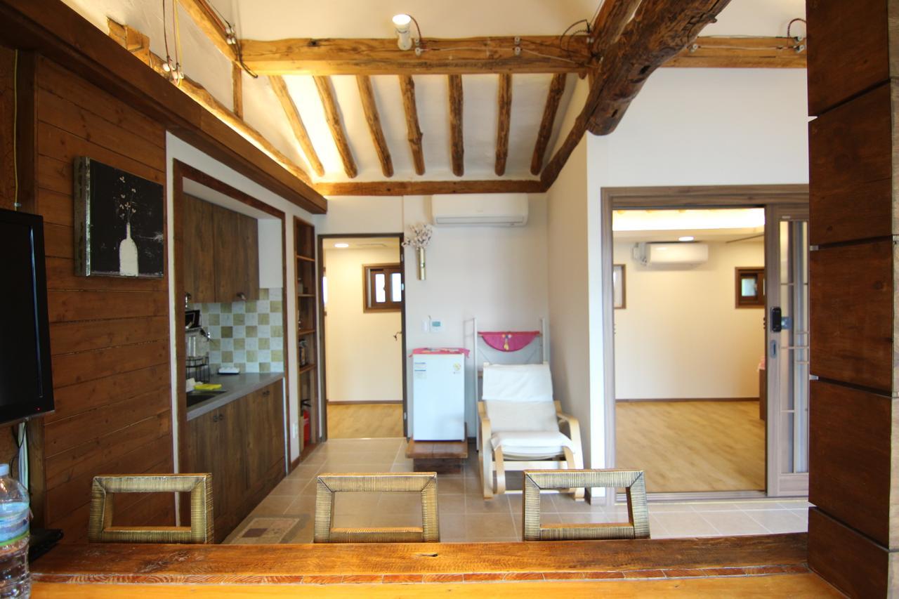 Eunhaengro 86.2 Hotel Jeonju Exterior photo