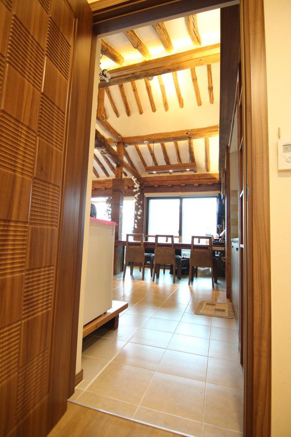 Eunhaengro 86.2 Hotel Jeonju Exterior photo